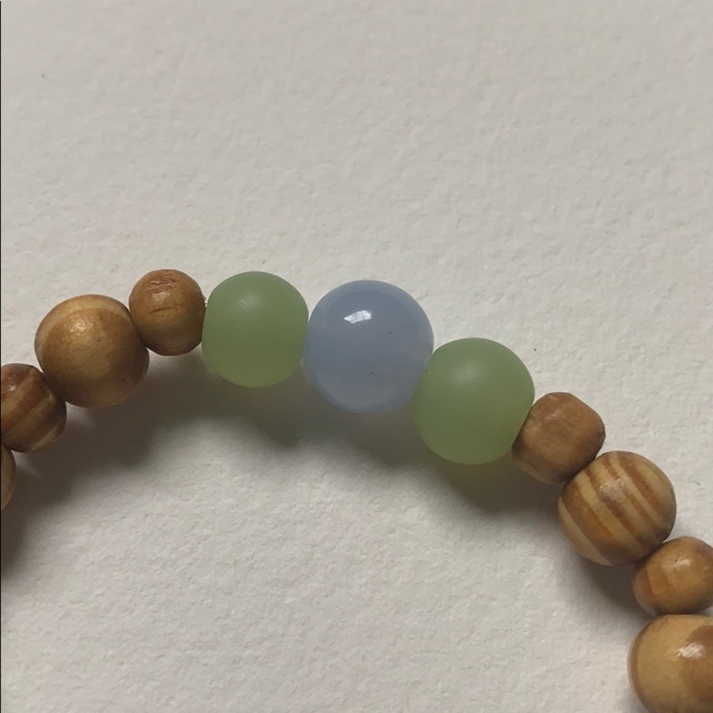wooden bracelet with blue and green beads - Picture 2 of 2